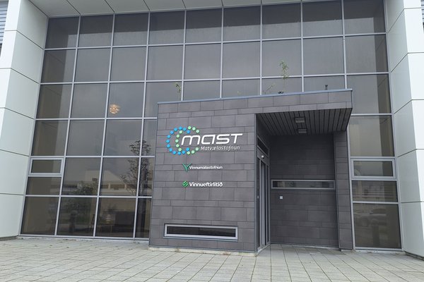 MAST varar við innfluttu nammi