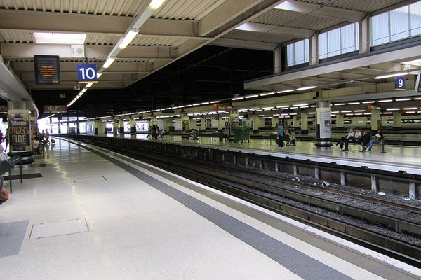 Fjórir slasaðir eftir lestarslys í Bretlandi