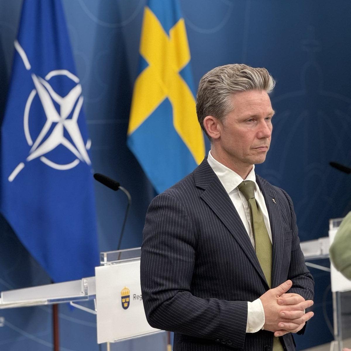 Pål Jonson varnarmálaráðherra