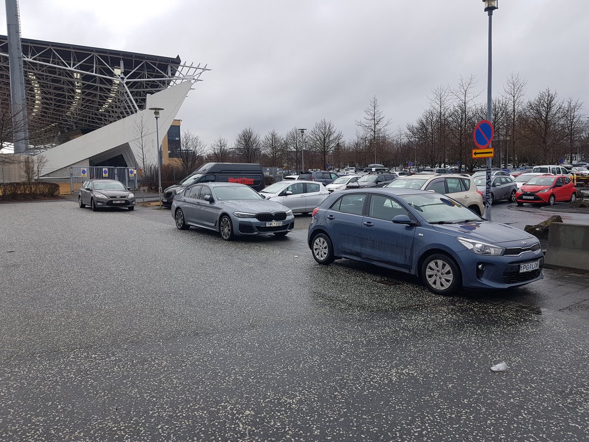 bílar laugardalur