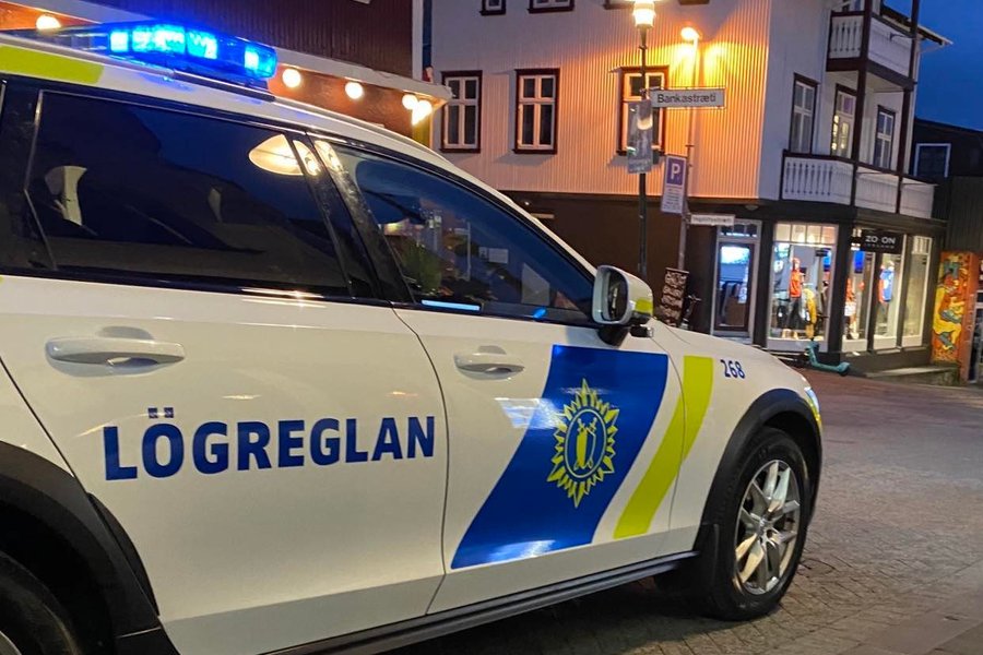 Fjandmaður bíla hafði í hótunum