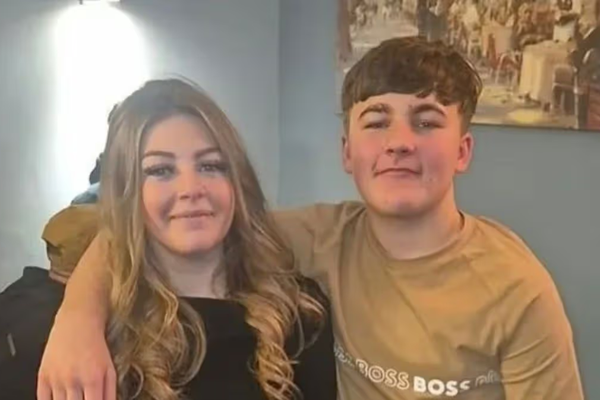 Ungt kærustupar fannst látið í orlofsbúðum