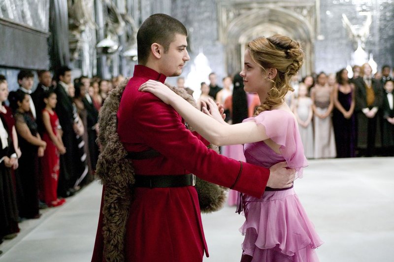 1_Emma-Watson-HARRY-POTTER-AND-THE-GOBLET-OF-FIRE-2005