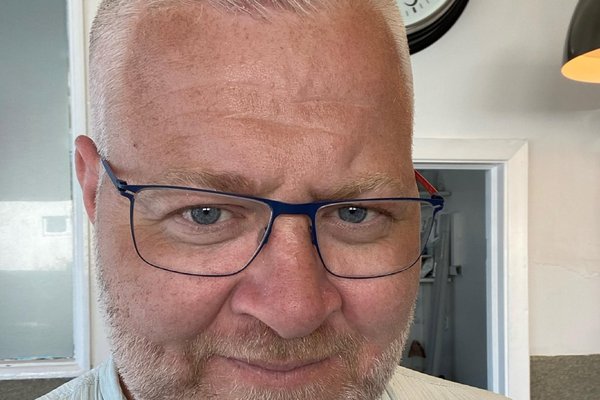 Ráðist gegn rekstri Fúsa handboltakappa