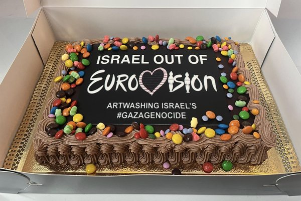 Sniðgönguhópur sendi köku á stjórnarfund RÚV