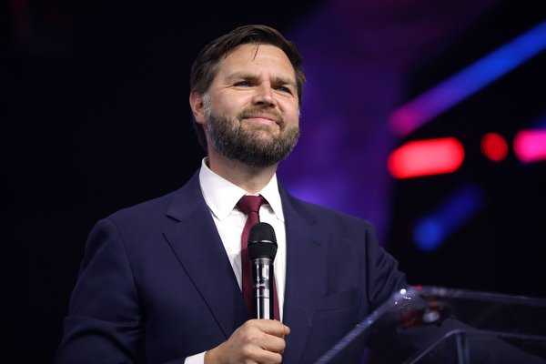 JD Vance viðurkennir mistök vegna birtingar Epstein-skjalanna
