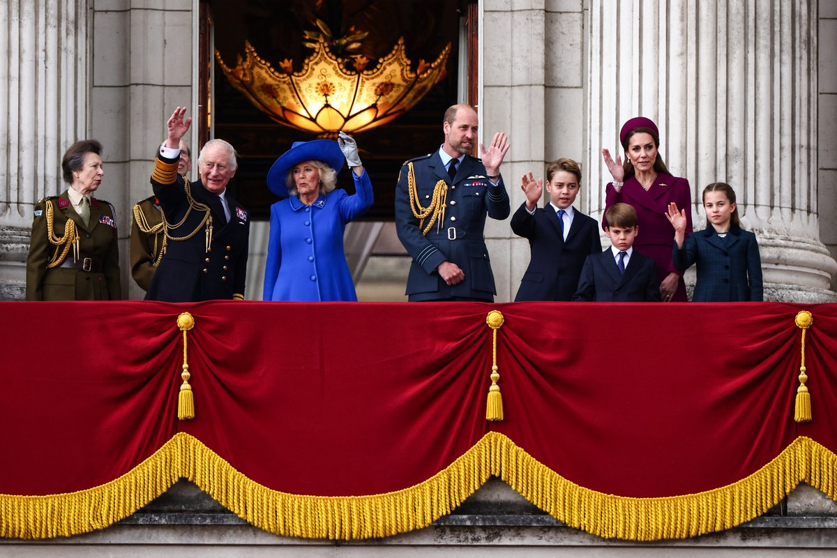 AFP__20250505__44J22VN__v4__HighRes__TopshotBritainRoyalsWwiiHistoryAnniversary