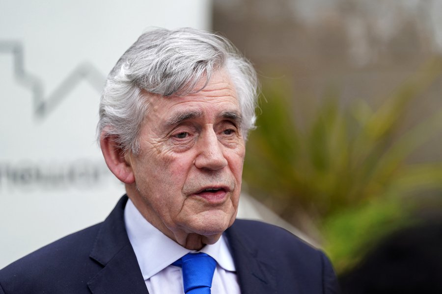 Gordon Brown æfur yfir nýjum uppljóstrunum um Andrew