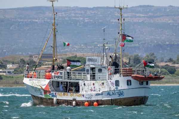 Gruna Ísraela um skemmdarverk á hjálparbáti á leið til Gaza