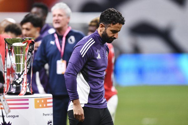 Amorim látinn taka pokann sinn