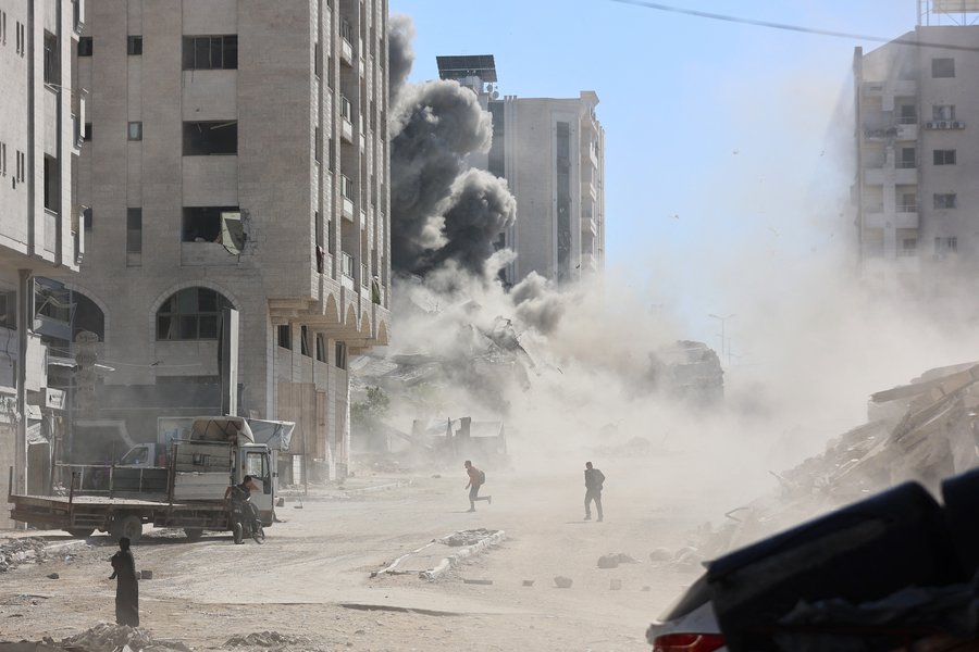 Stærsta heilbrigðisstofnun Gaza-borgar eyðilögð í sprengjuárás