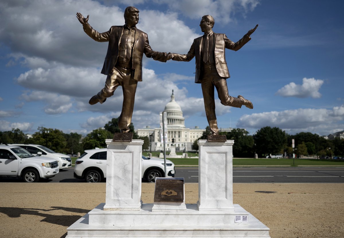 Minnismerki um Trump og Epstein