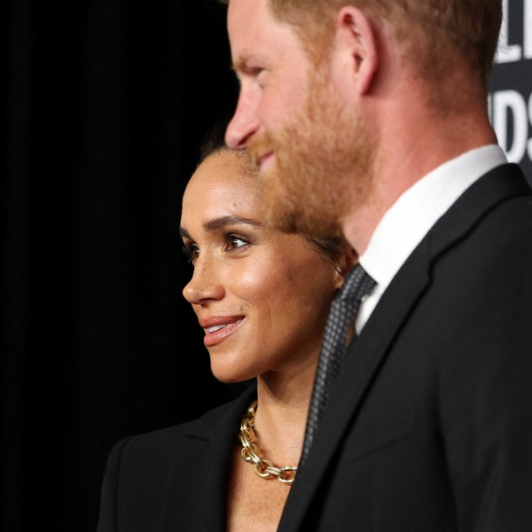 Harry og Meghan flýja Bretland á ný