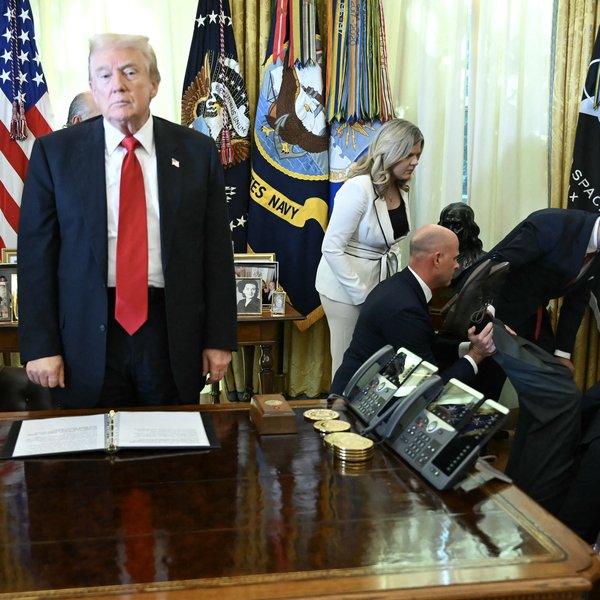 Trump sagður hafa sofnað á vandræðalegu augnabliki