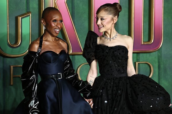 Cynthia Erivo svarar orðrómi um ástarsamband við Ariana Grande
