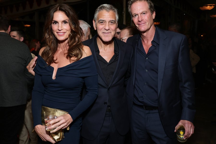 Clooney tjáir sig um fráfall sonar Cindy Crawford