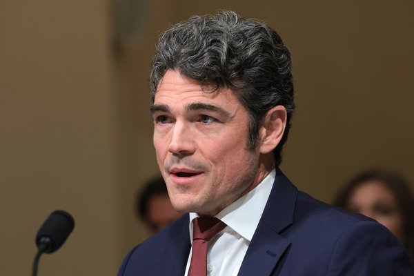 Segir afsögn Joe Kent sýna klofning innan MAGA