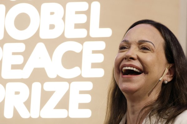 Kallar val á friðarverðlaunahafa Nóbels „nöturlegt grín“