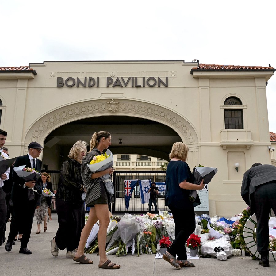 Allt sem vitað er um feðgana á Bondi-ströndinni