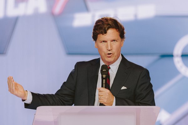 Segir ísraelska leyniþjónustumenn hafa planað sprengjuárásir í Sádí-Arabíu og Katar