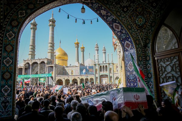 Mannfall í stríði Bandaríkjanna og Ísraels dreifist um Miðausturlönd