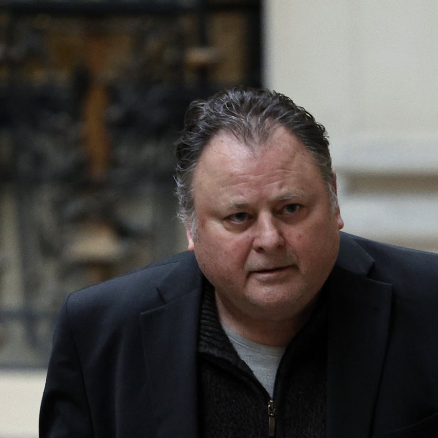 Kvikmyndaleikstjóri dæmdur fyrir kynferðisbrot gegn barni