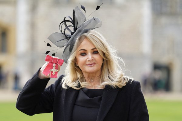 Læknar þurftu að endurlífga Bonnie Tyler eftir hjartastopp