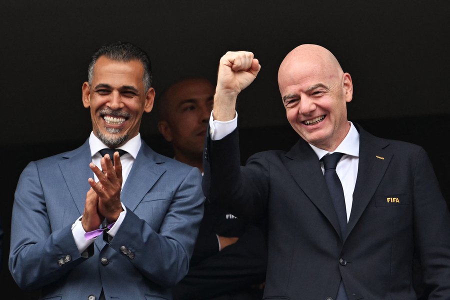 FIFA lengir hálfleik úrslitaleiksins á HM