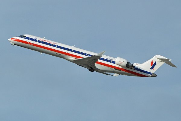 Stórfurðulegt slys þegar starfsmaður setti eldsneyti á flugvél