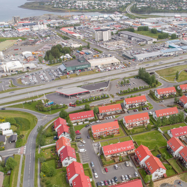 Líkamsárás í Árbænum