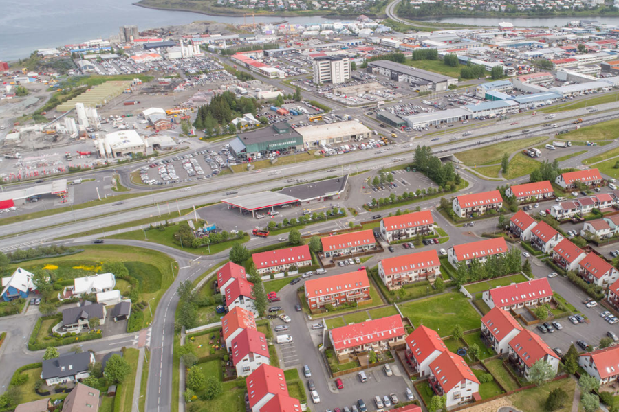 Líkamsárás í Árbænum