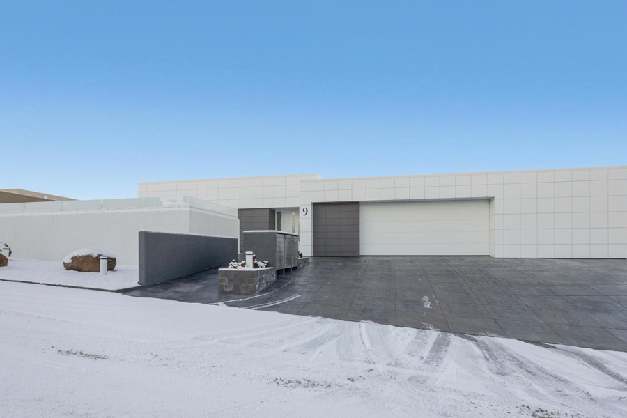 Eitt dýrasta hús Íslands lækkað talsvert í verði