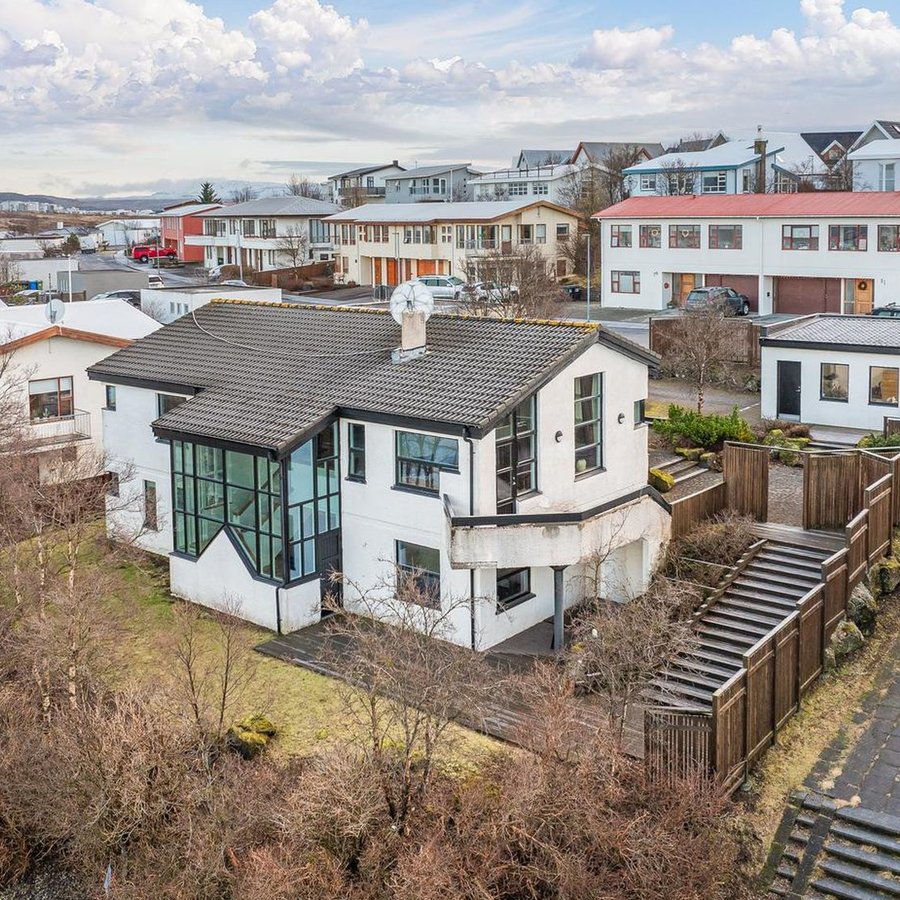 Glæsilegt einbýlishús á rólegum stað í Grafarvogi á sölulista