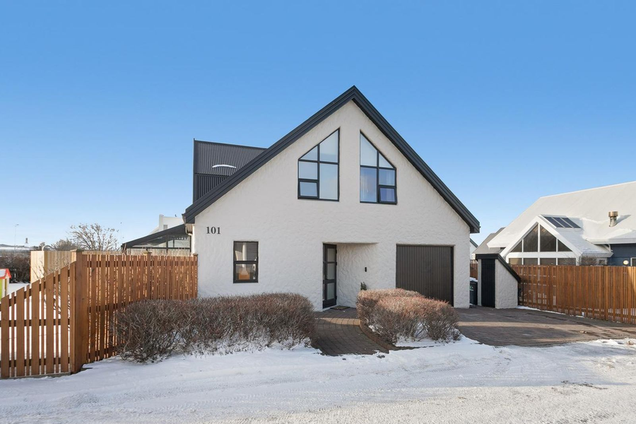 Sérlega smekklegt hús á Seltjarnarnesi til sölu