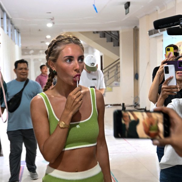 Klámstjarnan Bonnie Blue ákærð