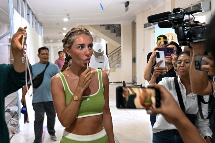 Klámstjarnan Bonnie Blue ákærð