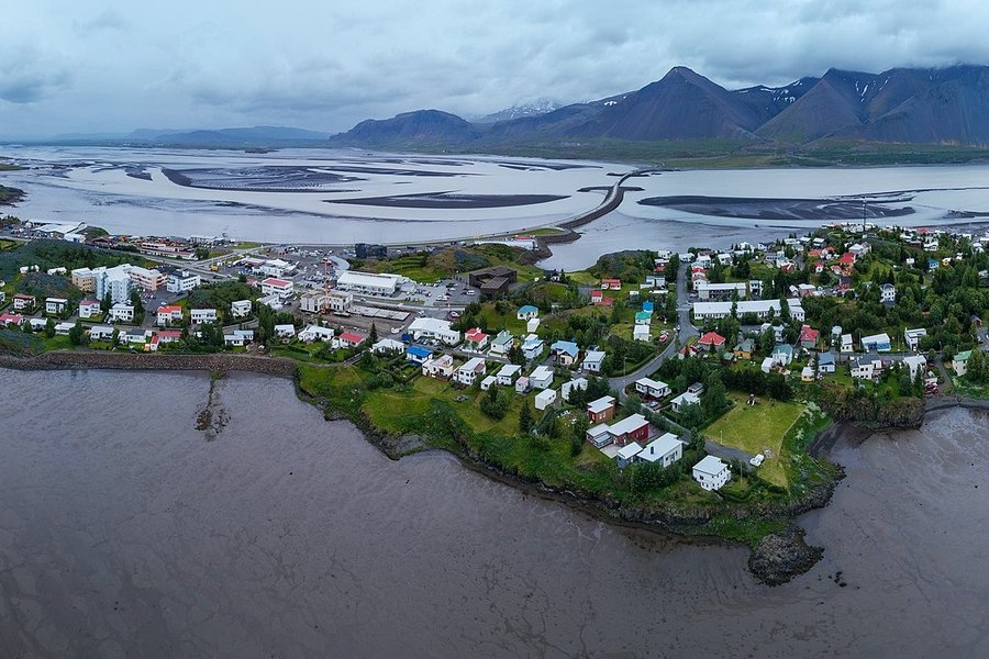Stúlka dæmd í Borgarnesi fyrir líkamsárásir
