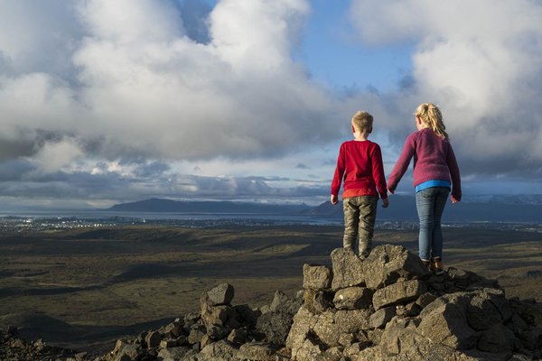 Fór með börnin frá Íslandi án samþykkis föðurins