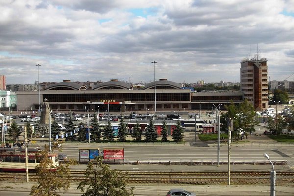 Tugir slasaðir eftir lestarslys