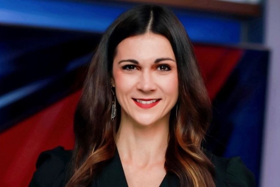 Vinsæl íþróttafréttakona og eiginmaður hennar fundust skotin til bana