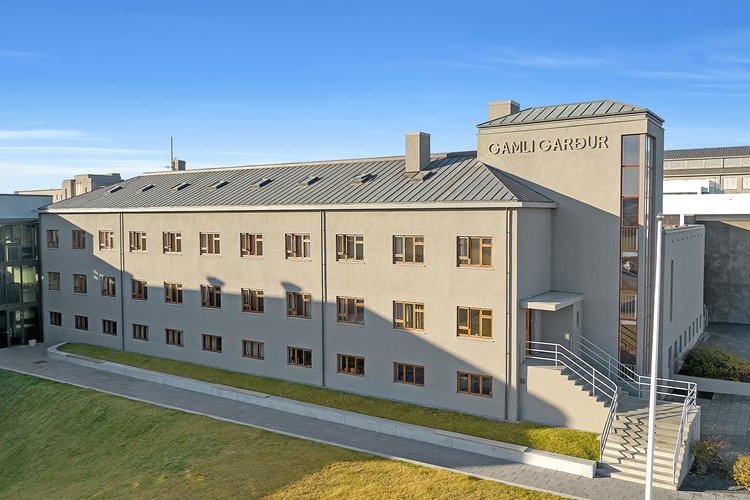 Nýnasistar ofsóttu tannlæknanema í Reykjavík