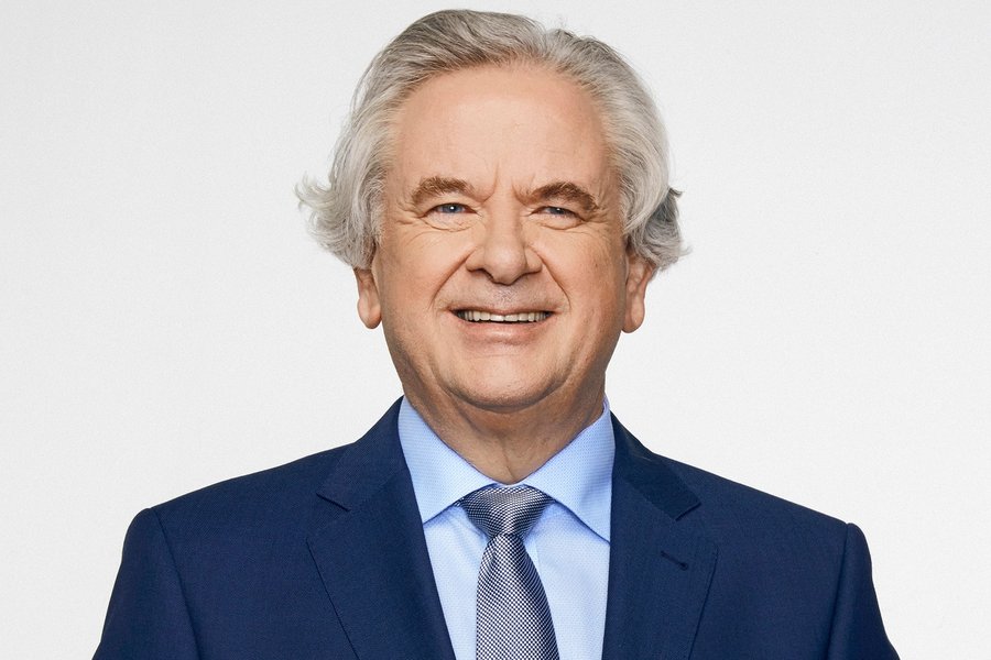 Davíð Oddsson er fallinn frá