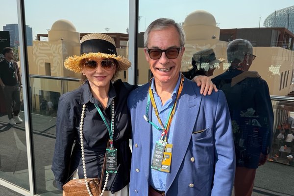 Dorrit fagnar sigri Nigel Farage