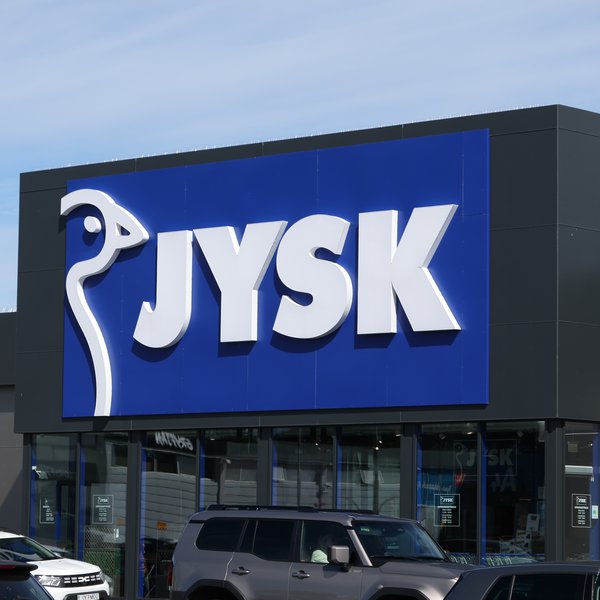 Ætlaði úr landi með þýfi úr Icewear og Jysk