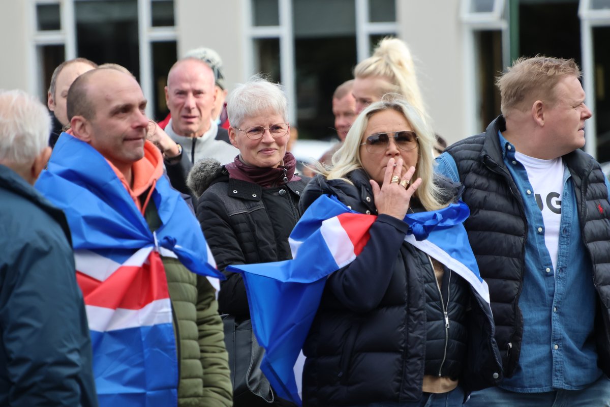 Mótmæli þvert á flokka