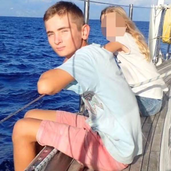 Fjórtán ára drengur varð fyrir skrúfu hraðbáts