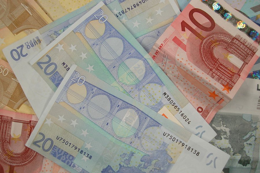 Reykvíkingur faldi 10 þúsund evrur í skóm