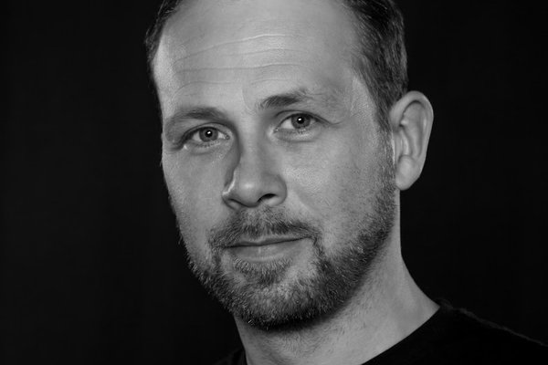 Fagnar dómnum yfir Friðgeiri