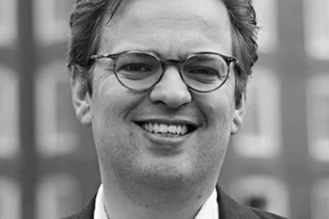 Rifjar upp andstöðu Ólafs Ragnars við NATO og EES