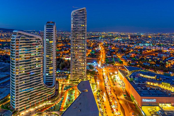 Sjö létust í rútuslysi